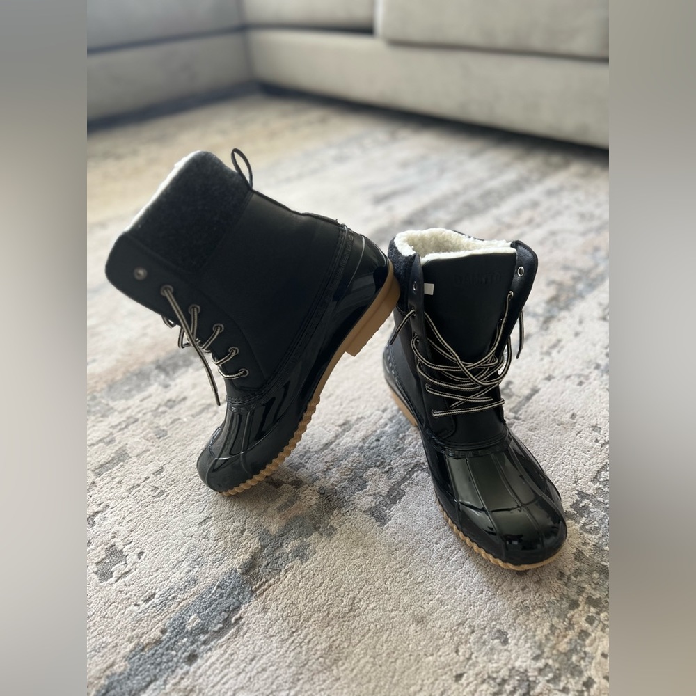 Snow/Rain Boots ❄️🌧️ | NEW - Picture 2 of 9